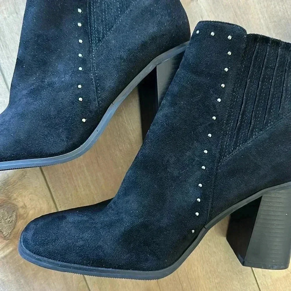 NWT Forever 21 Studded Ankle Boots Booties Black Faux Suede Sz 9 - Picture 4 of 6